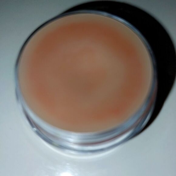 Hand crafted natural Strawberry lip balm - Picture 6 of 7